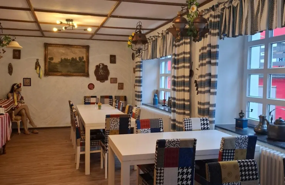B&B Waldblick Hotel mit großem Parkplatz-1